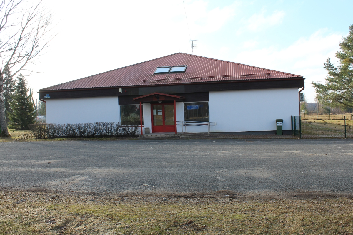 Pildil on Tali teeninduskeskuse hoone maja eest vaates